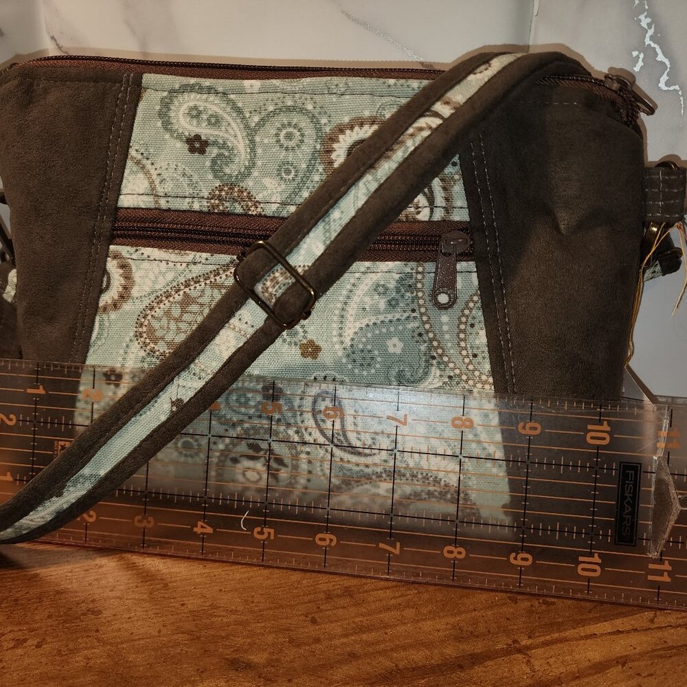 Favorite CrossBody Bag Design by BagStock Custom Unique Zippered Top